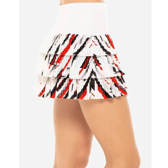 Lucky in Love Women's Tech It In Skort - White | Medium | Tiered Design, Shorts - Picture 3 of 8
